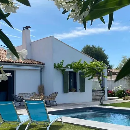 بيت للعطل Maison 8 Personnes Avec Grand Jardin Et Piscine Chauffee
