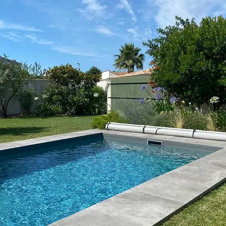 Maison 8 Personnes Avec Grand Jardin Et Piscine Chauffee بيت للعطل *