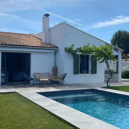 Maison 8 Personnes Avec Grand Jardin Et Piscine Chauffee