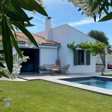 Maison 8 Personnes Avec Grand Jardin Et Piscine Chauffee