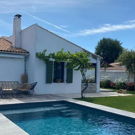 Maison 8 Personnes Avec Grand Jardin Et Piscine Chauffee بيت للعطل