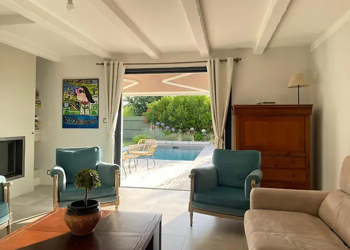 Сasa de vacaciones Maison 8 Personnes Avec Grand Jardin Et Piscine Chauffée Sainte-Marie-de-Ré