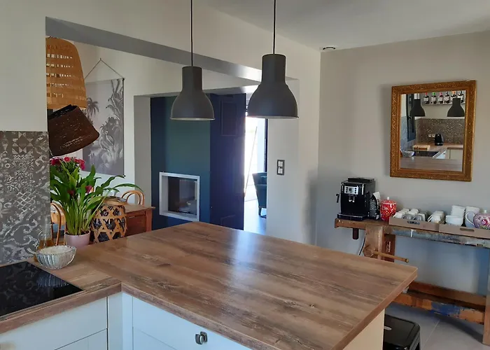 Maison 8 Personnes Avec Grand Jardin Et Piscine Chauffée