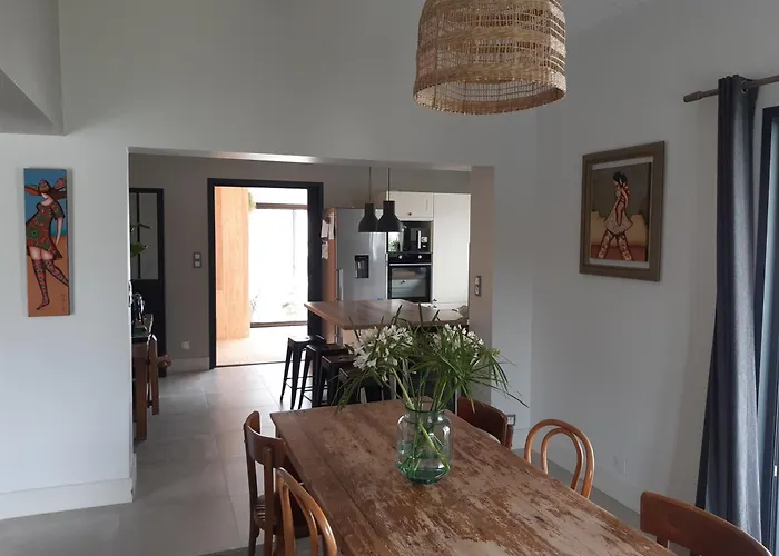 Сasa de vacaciones Maison 8 Personnes Avec Grand Jardin Et Piscine Chauffée