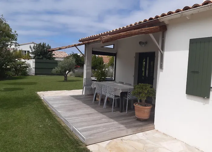 Сasa de vacaciones Maison 8 Personnes Avec Grand Jardin Et Piscine Chauffée Sainte-Marie-de-Ré